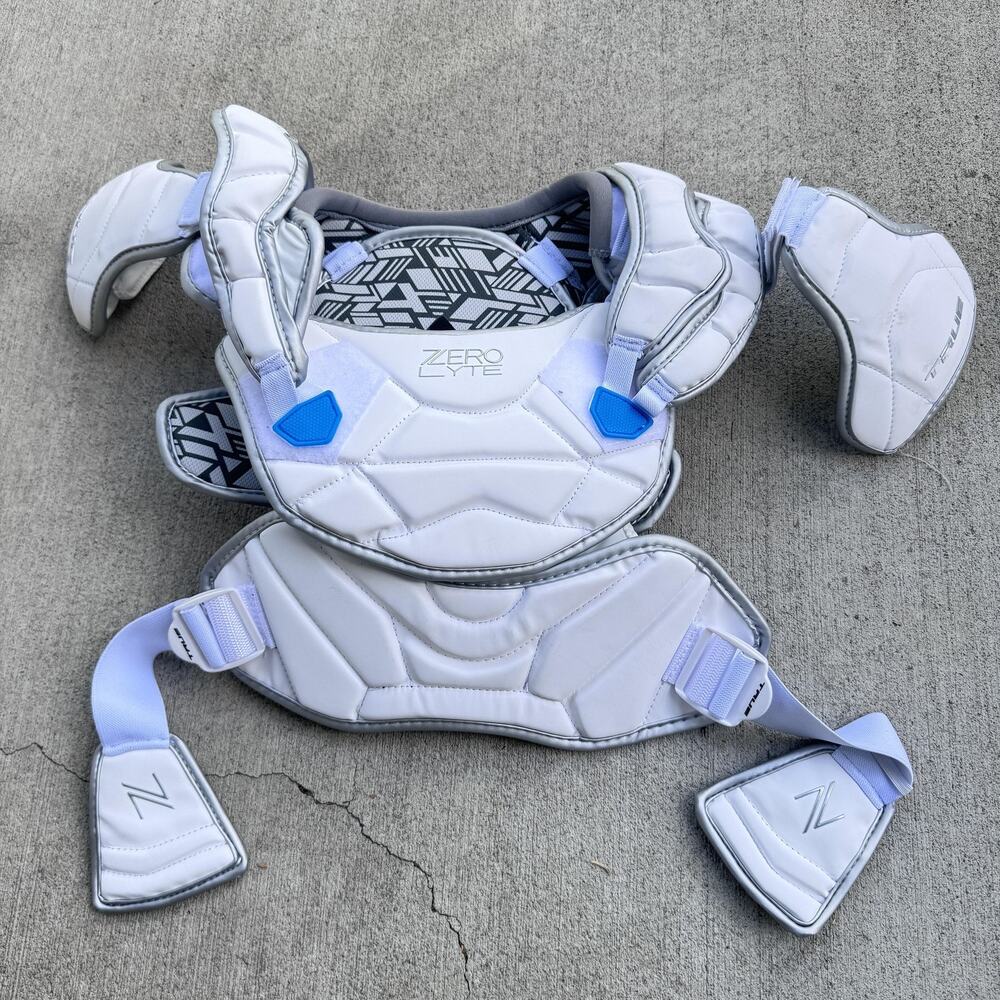 True Temper Zerolyte Lacrosse Shoulder Pads‎ Size Small NOCSAE Certified 2022